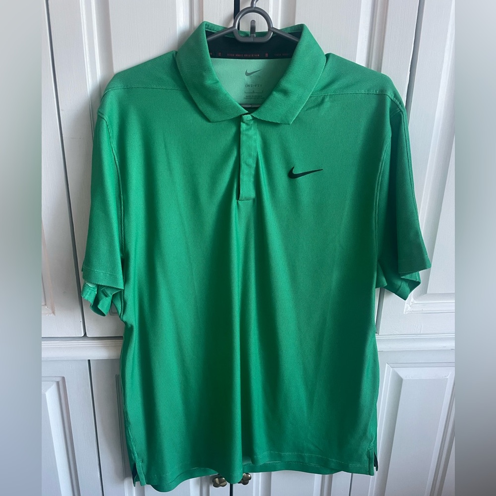 Nike Green Performance Polo Shirt, Tiger Woods collection. L.